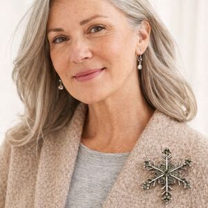 J Jill Snowflake Brooch Rhinestone Silver Tone Holiday Pin Sparkle Minimalist